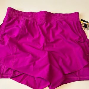 NWT Avia brand athletic shorts. Size Large